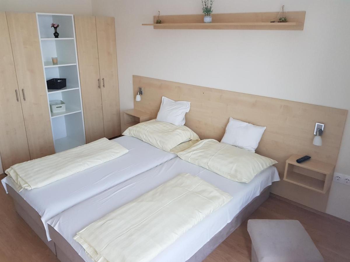 Szaloky Apartmanhaz Gyenesdiás Dış mekan fotoğraf