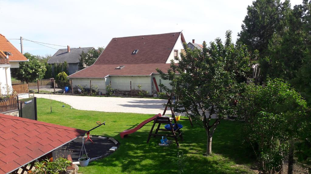 Szaloky Apartmanhaz Gyenesdiás Dış mekan fotoğraf